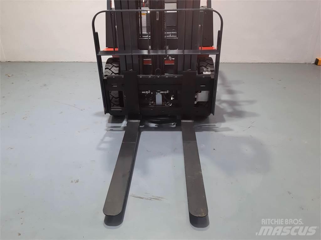 Heli CPCD25 XC26H Dizel forkliftler