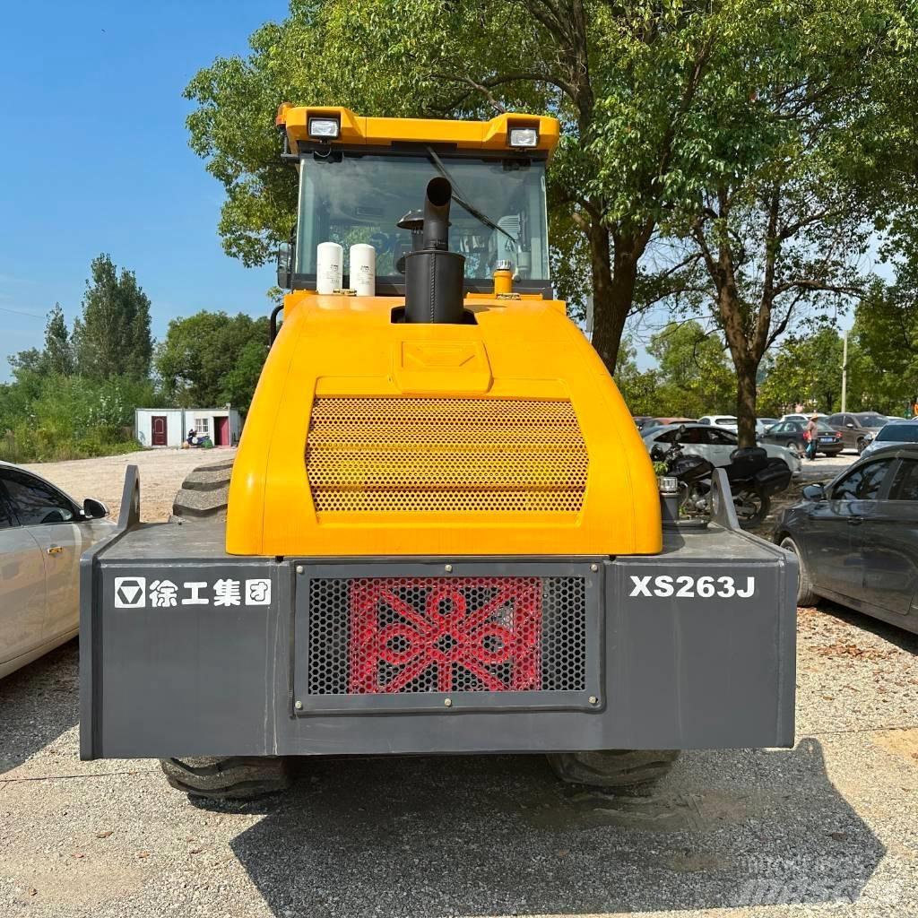 XCMG XS263J Tek tamburlu silindirler