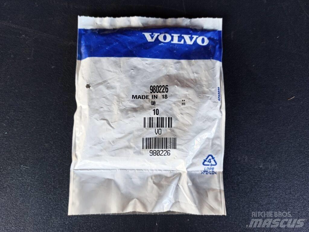 Volvo STUD 980226 Diger aksam
