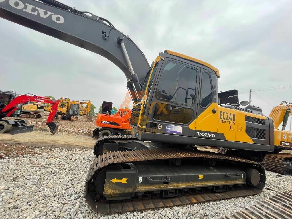 Volvo EC 240 B Paletli ekskavatörler