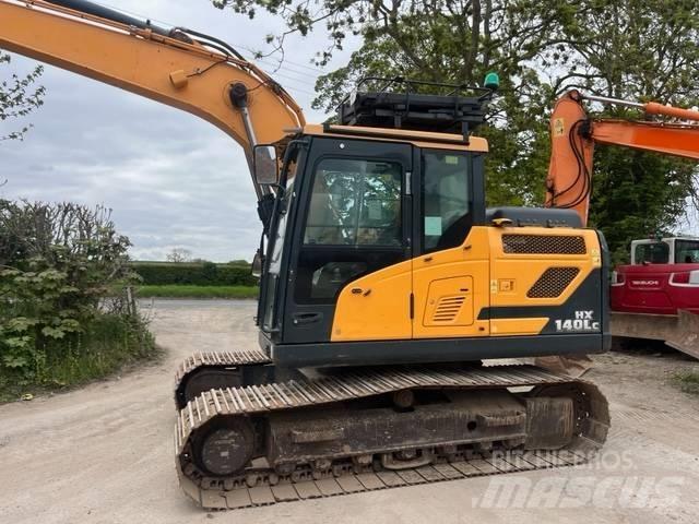 Hyundai HX 140 L Paletli ekskavatörler