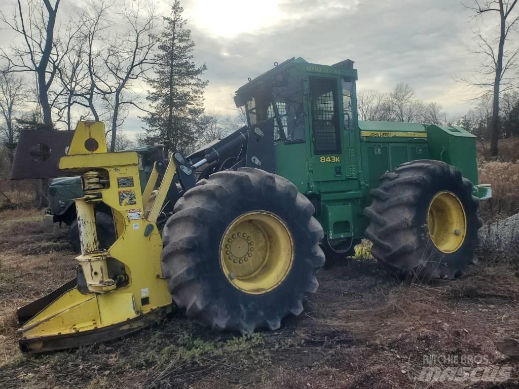 John Deere 843 K Ağaç kesici istifleyiciler