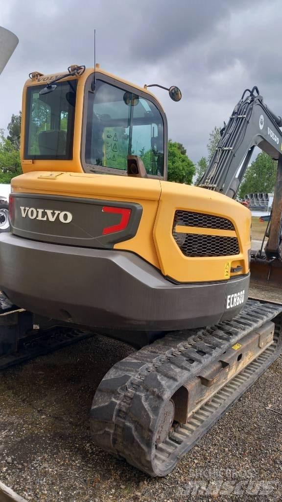Volvo ECR 88 D Paletli ekskavatörler