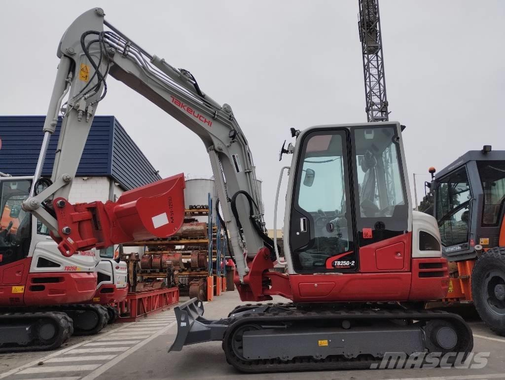 Takeuchi TB 250 2 Mini ekskavatörler, 7 tona dek