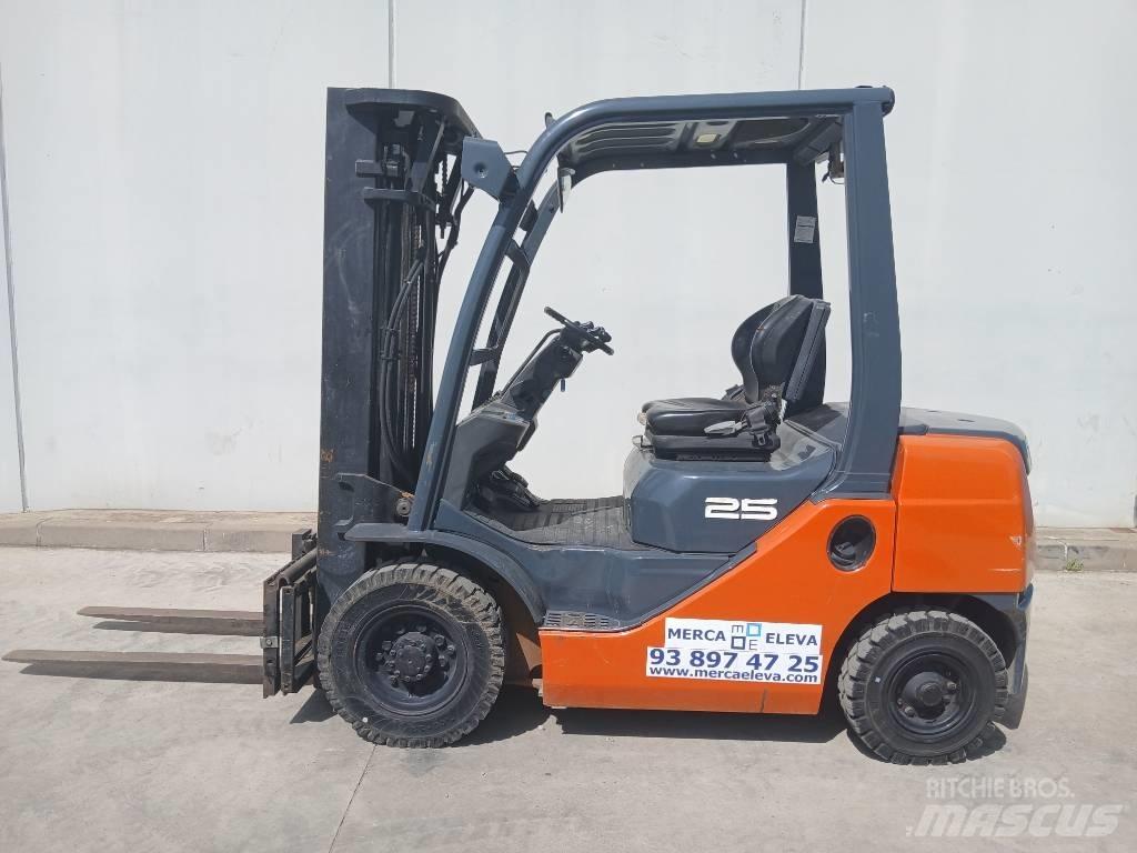 Toyota 02-8FDF25 Dizel forkliftler