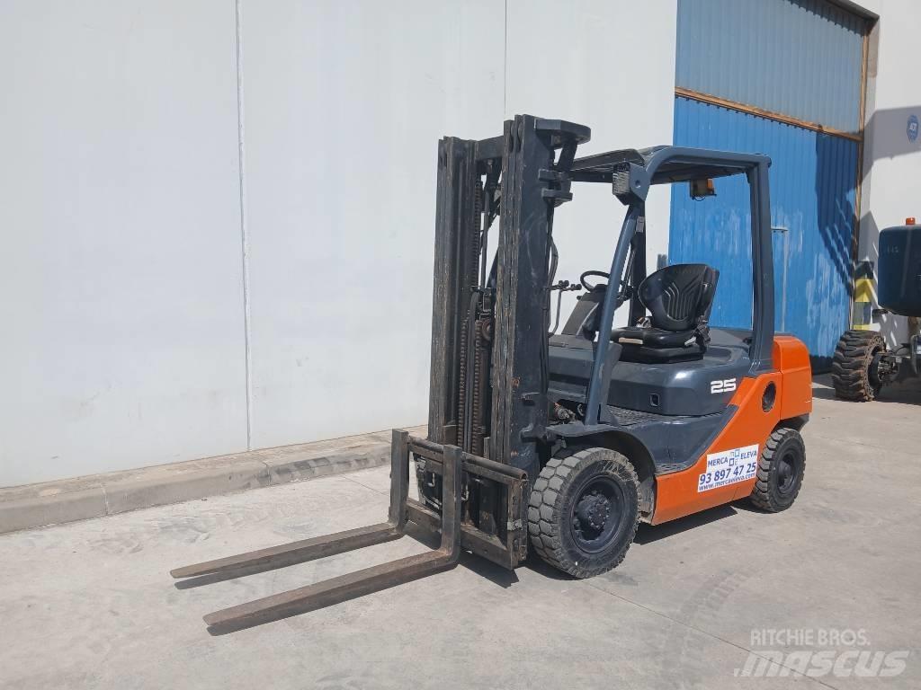 Toyota 02-8FDF25 Dizel forkliftler