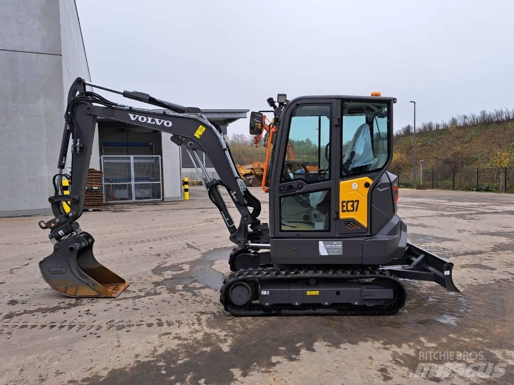 Volvo EC 37 F Mini ekskavatörler, 7 tona dek
