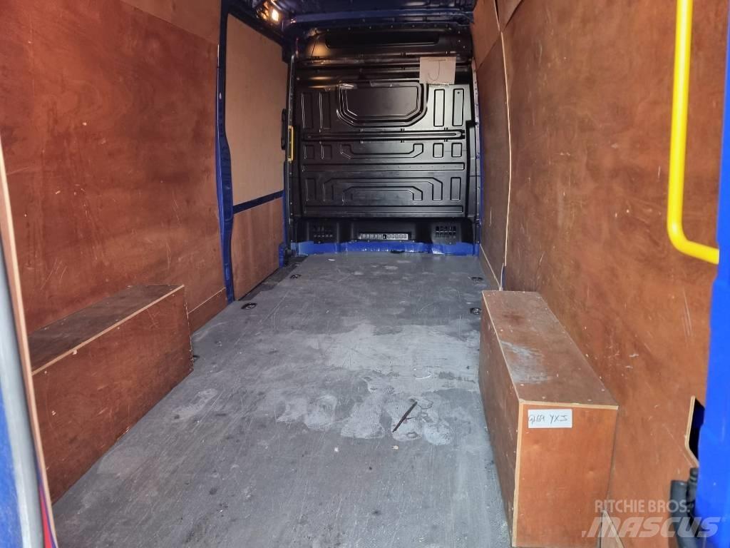 Volkswagen Crafter Kapali kasa kamyonetler