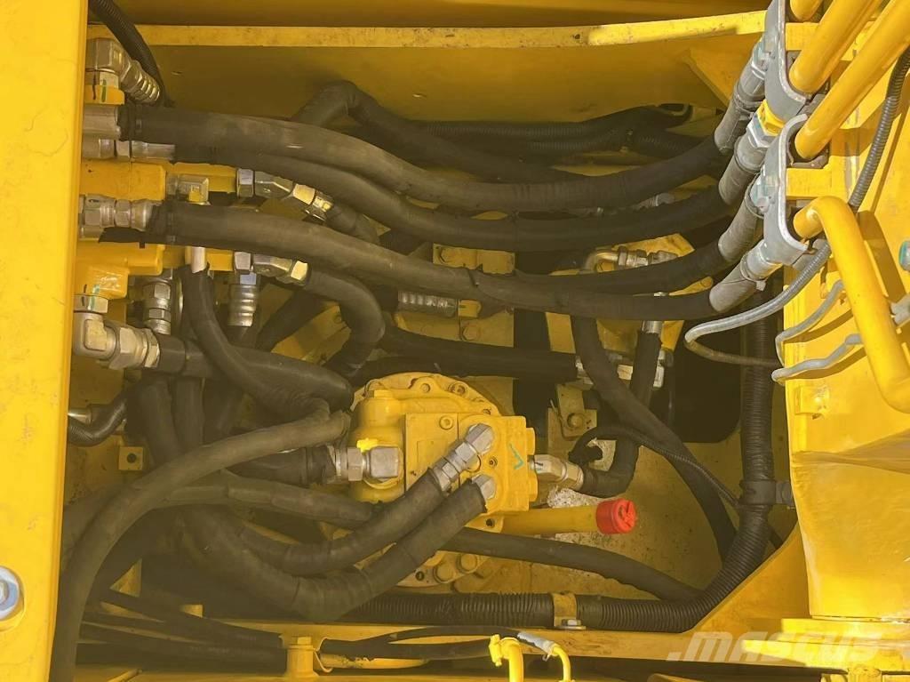 Komatsu PC 130 Paletli ekskavatörler