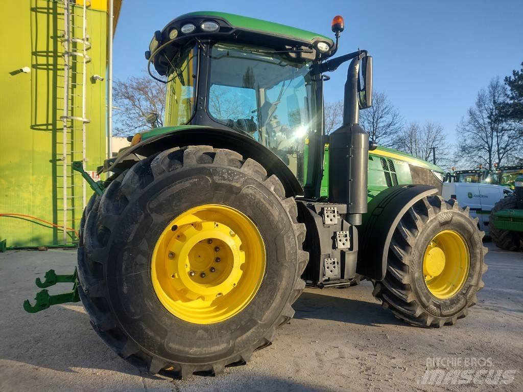 John Deere 7270 R Traktörler