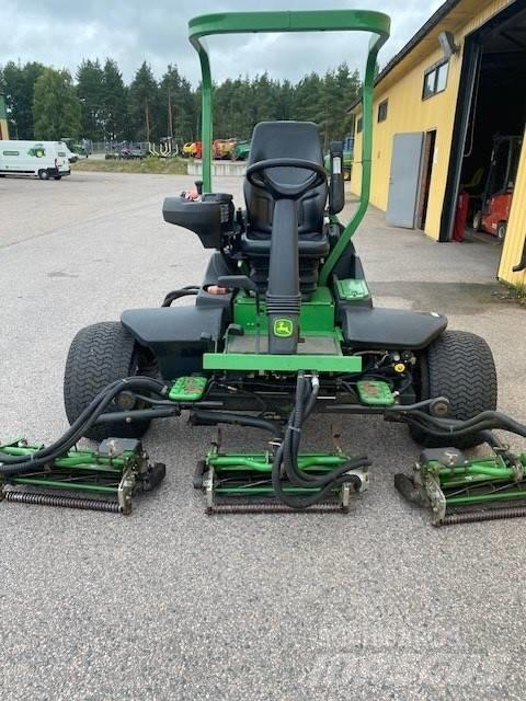 John Deere 7500A Mobil çim biçme makineleri