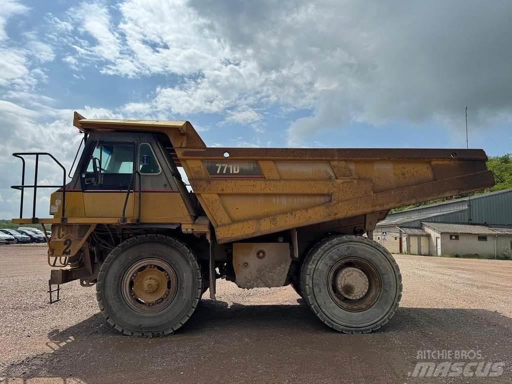 CAT 771D Belden kirma kamyonlar