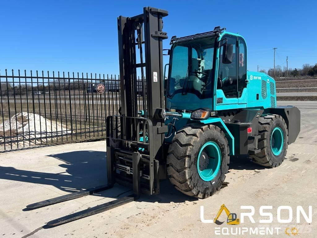 XIVI CPC40 Arazi tipi forklift
