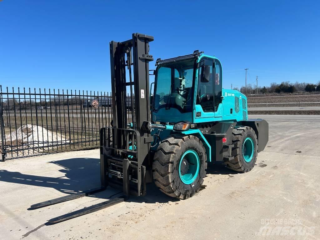 XIVI CPC40 Arazi tipi forklift
