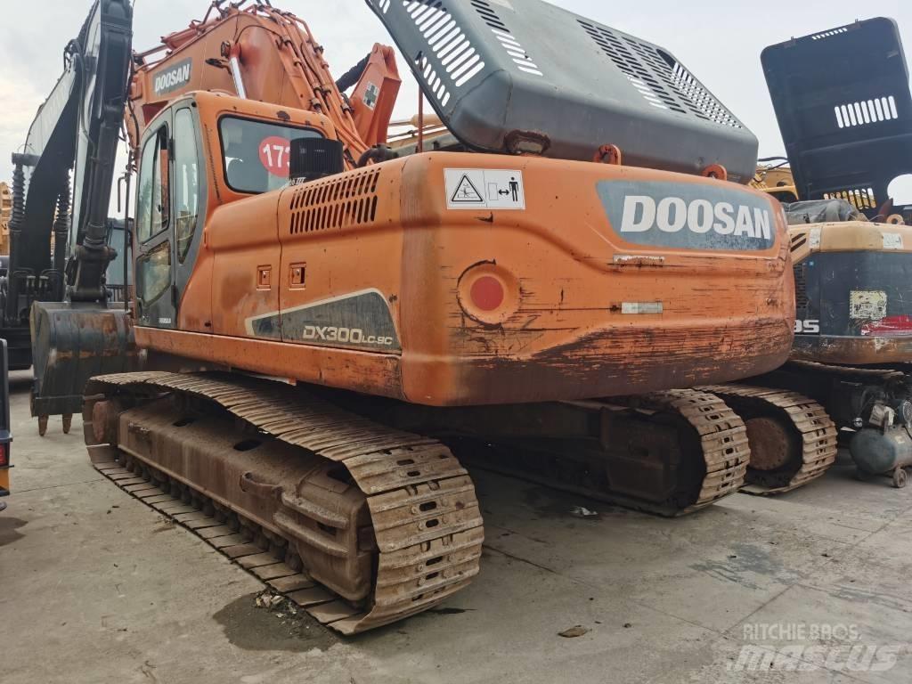 Doosan DX 300 LC Paletli ekskavatörler