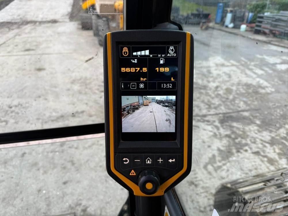 JCB JS145 Paletli ekskavatörler