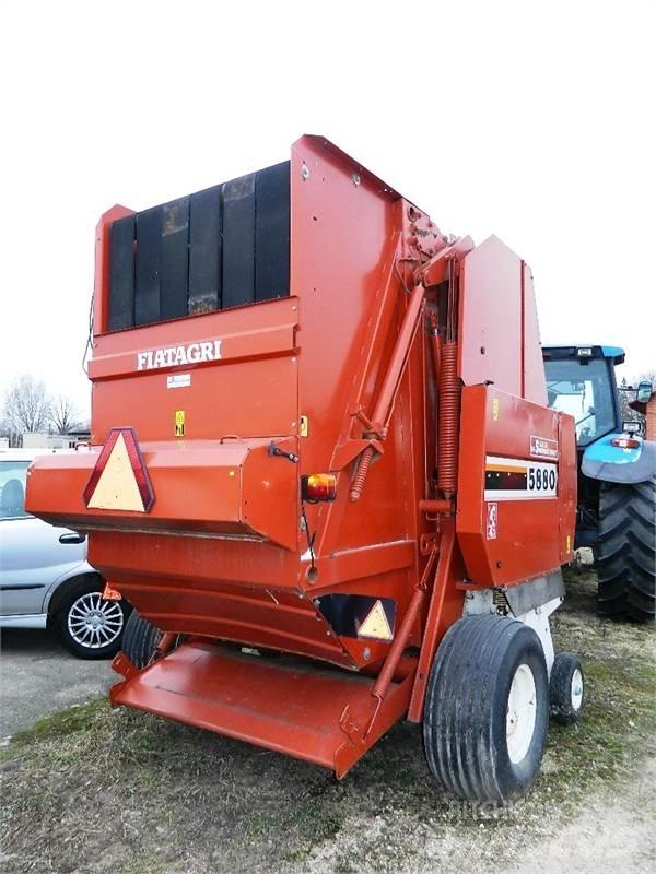New Holland 5880 Rulo balya makinalari