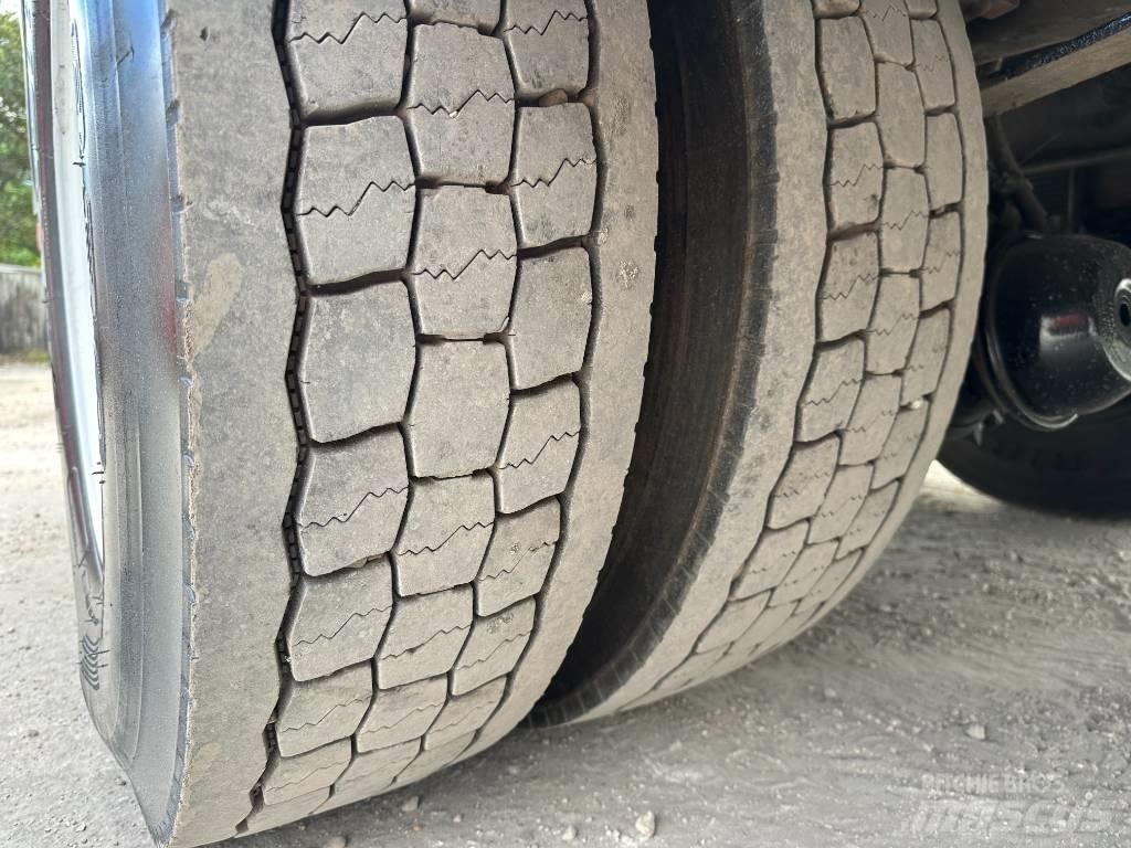 Ford F 750 XL SD Araç üzeri vinçler