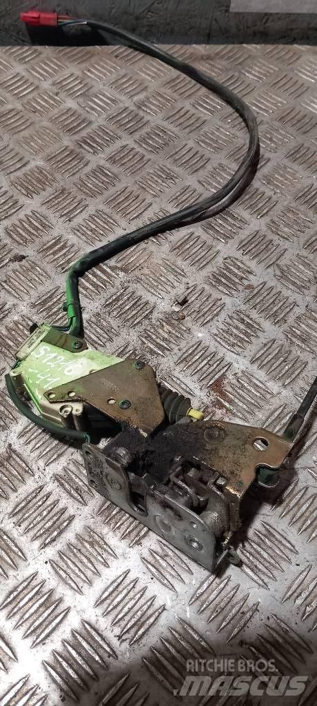 Scania R 440    1889268 Kabinler