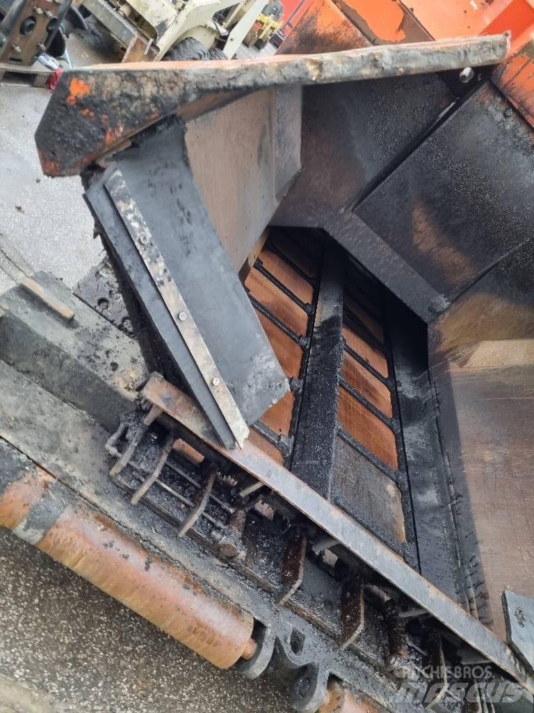 ABG Titan 8820 Asfalt sericiler