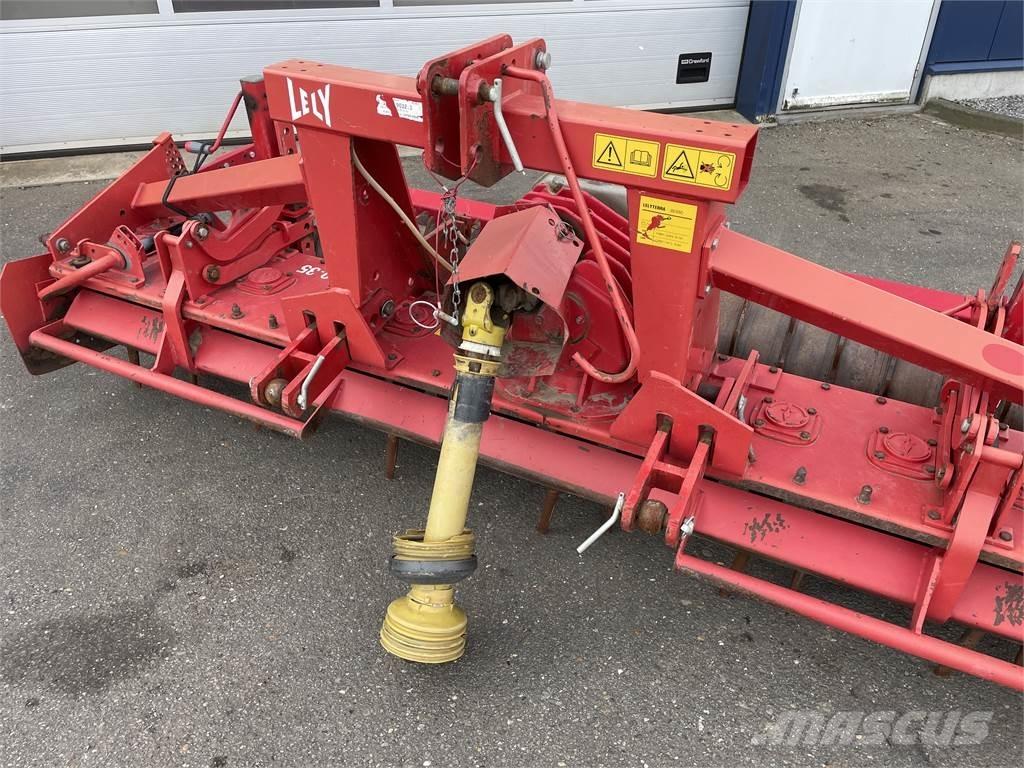 Lely 300-35 Üniversal ekim makinasi