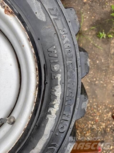  Set BKT 27x8.50-15 Tekerlekler