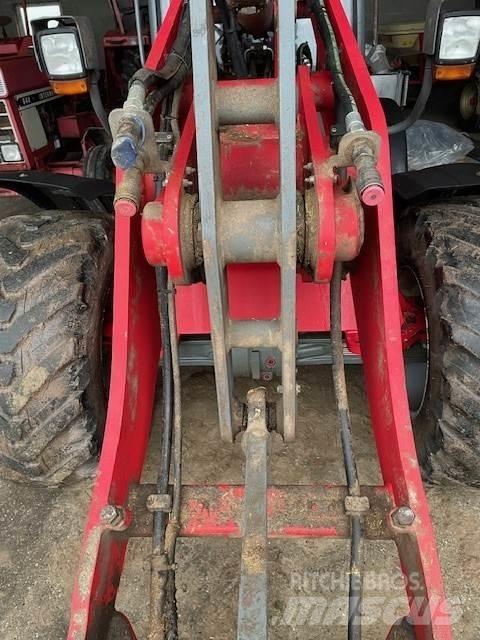 Weidemann 4080 LP Ön yükleyici ve kazicilar