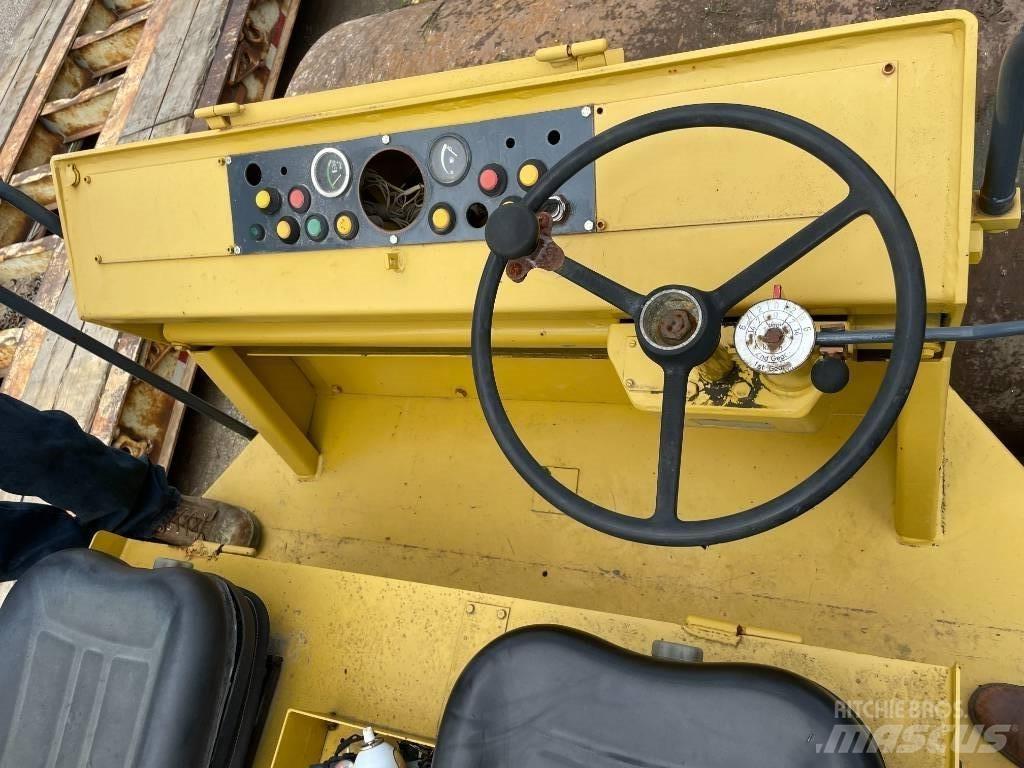 Vibromax W1402D Tek tamburlu silindirler