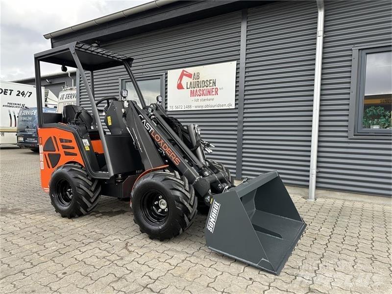 Cast 825 D Mini yükleyiciler