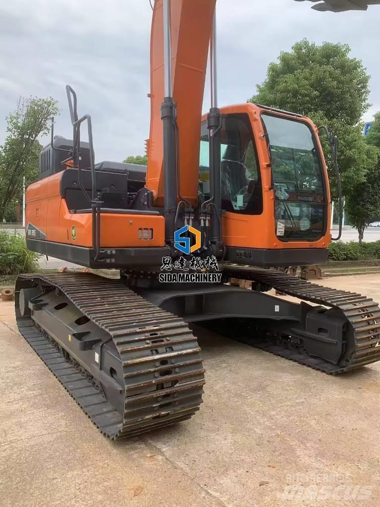 Develon DX 215 Midi ekskavatörler 7 - 12 t