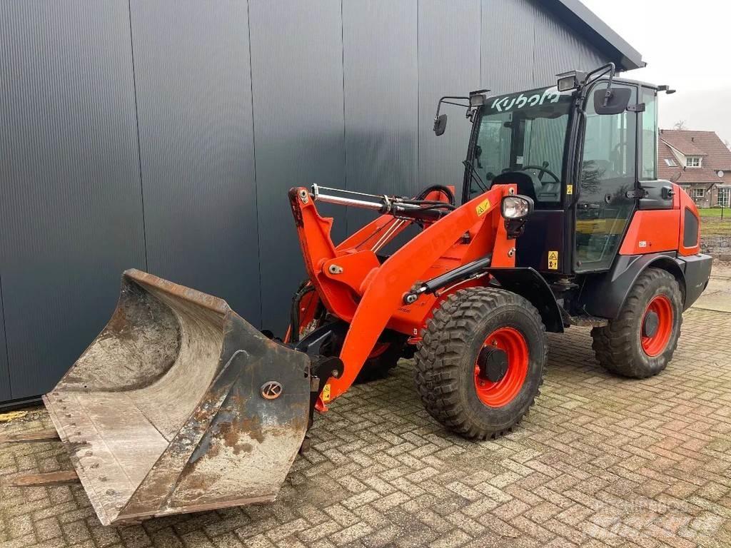 Kubota R065 Tekerlekli yükleyiciler