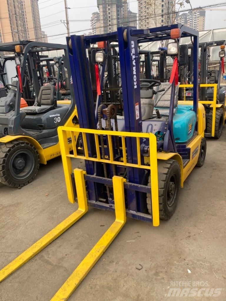 Komatsu FD25 Dizel forkliftler