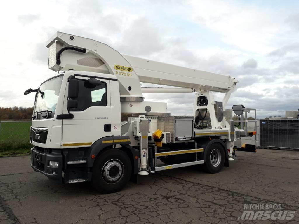 Palfinger P 370 KS Araç üstü platformlar