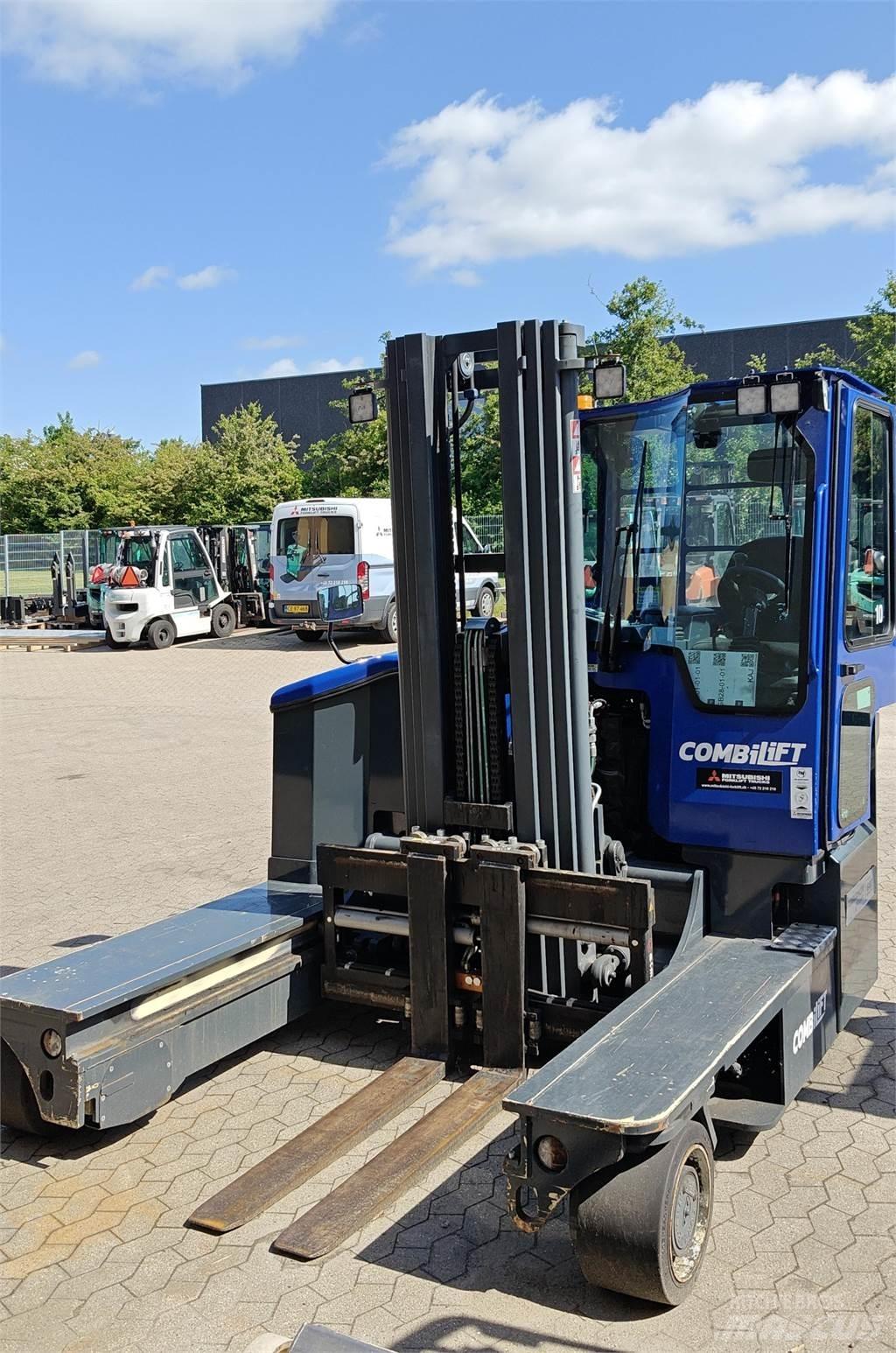 Combilift C4500E 4 yönlü reach truck