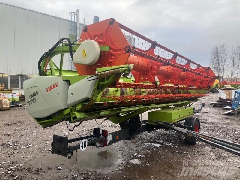 CLAAS LEXION 7400 Biçerdöverler
