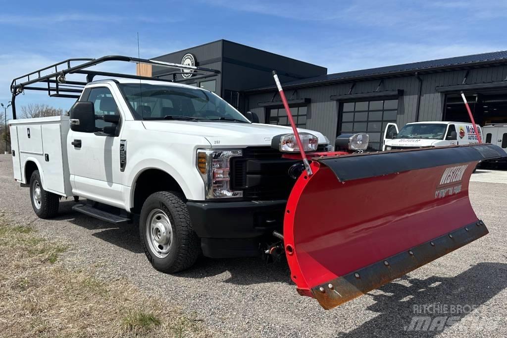 Ford F 250 XL SD Pikaplar