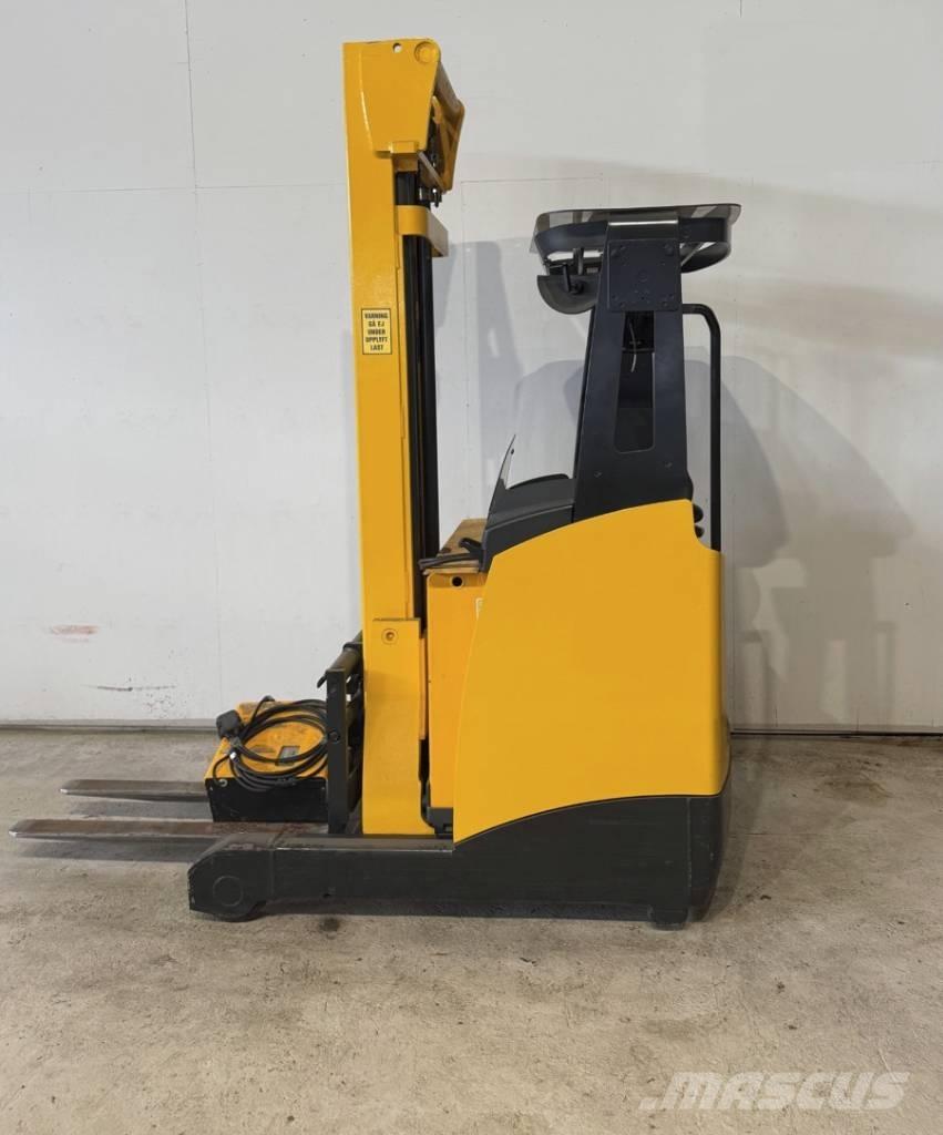Jungheinrich ETV 112 Reach truck - depo içi istif araçları