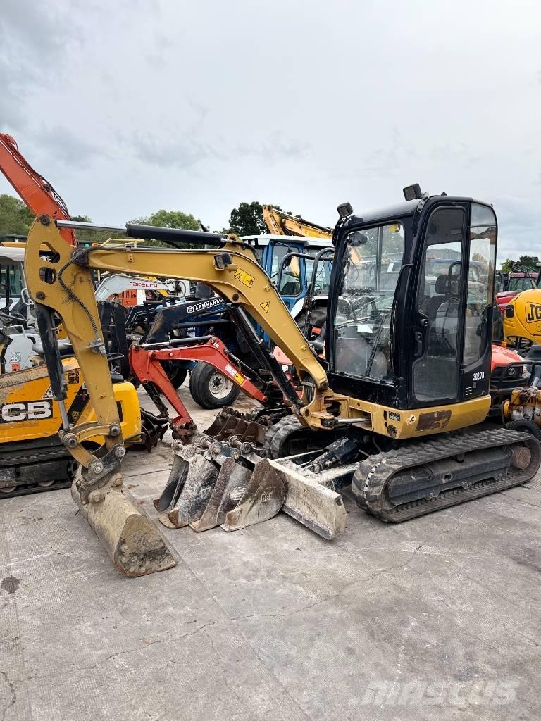 CAT 302.7 D CR Mini ekskavatörler, 7 tona dek