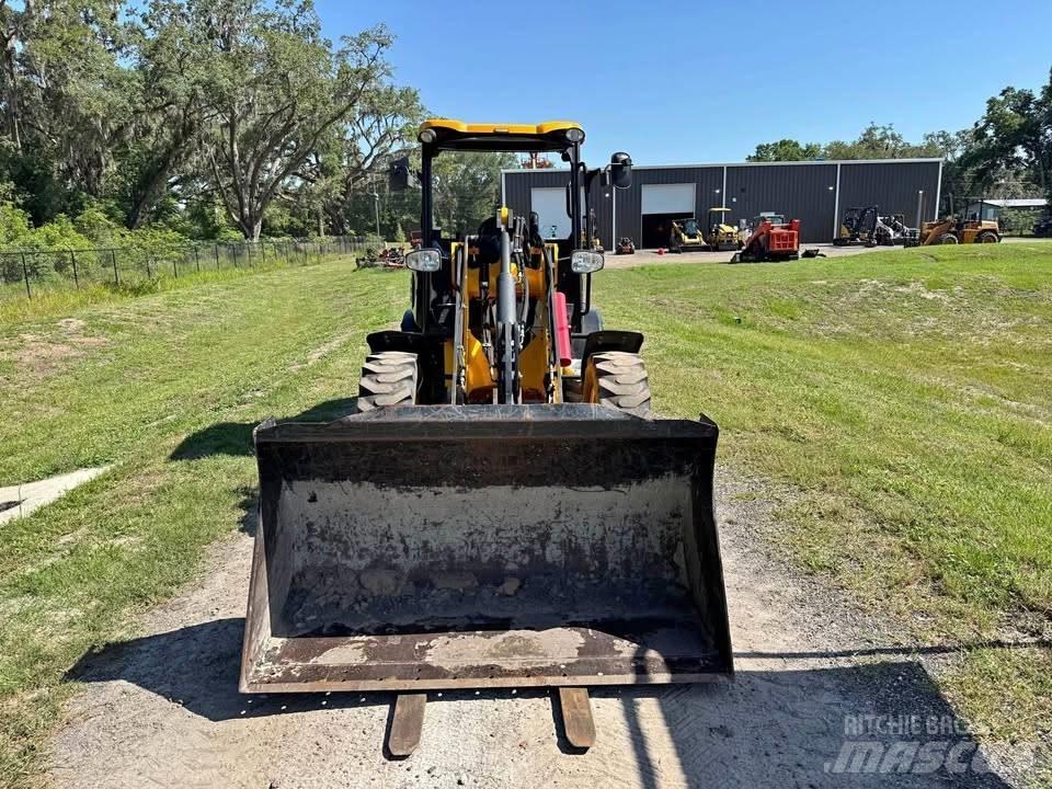 JCB 407 Tekerlekli yükleyiciler