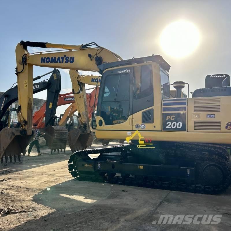 Komatsu PC 200-8 Paletli ekskavatörler