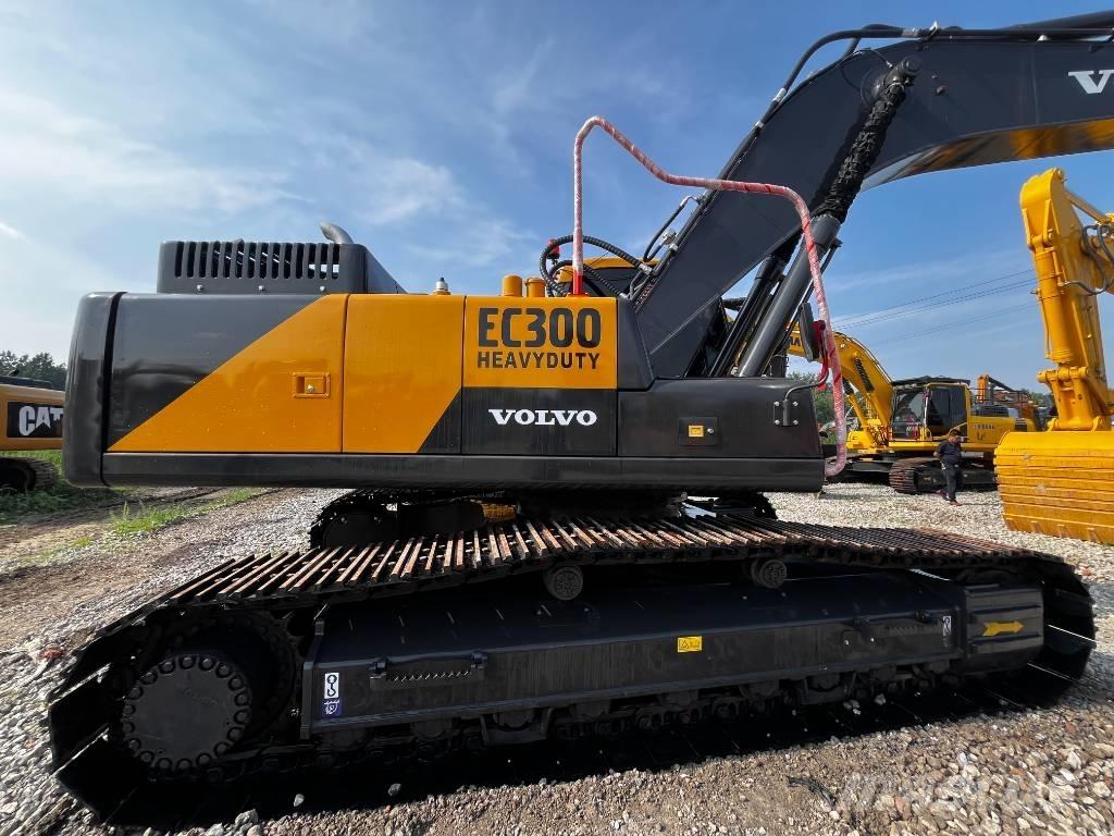 Volvo EC 300 D L Paletli ekskavatörler