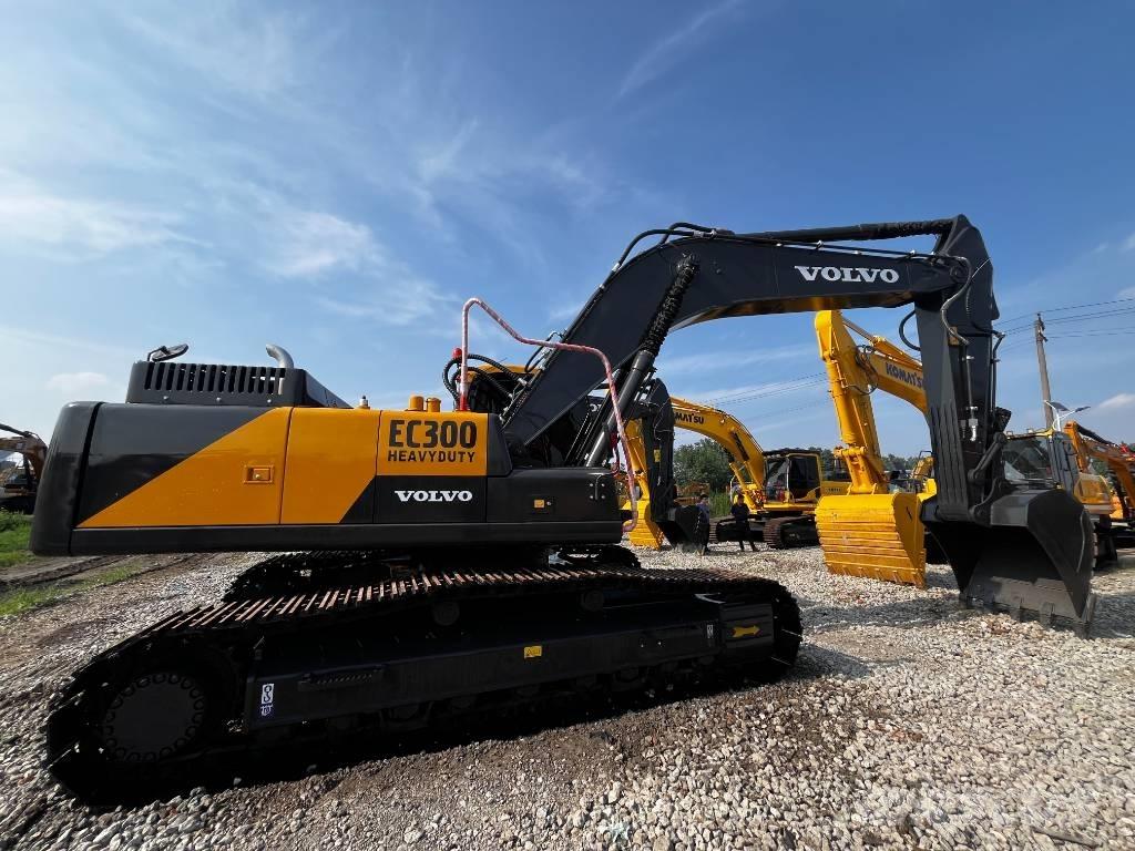 Volvo EC 300 D L Paletli ekskavatörler