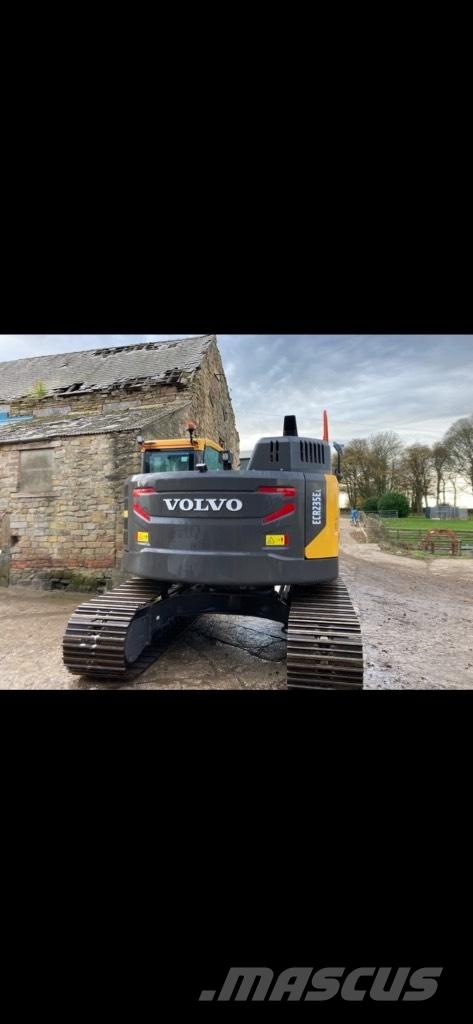 Volvo ECR 235 E Paletli ekskavatörler