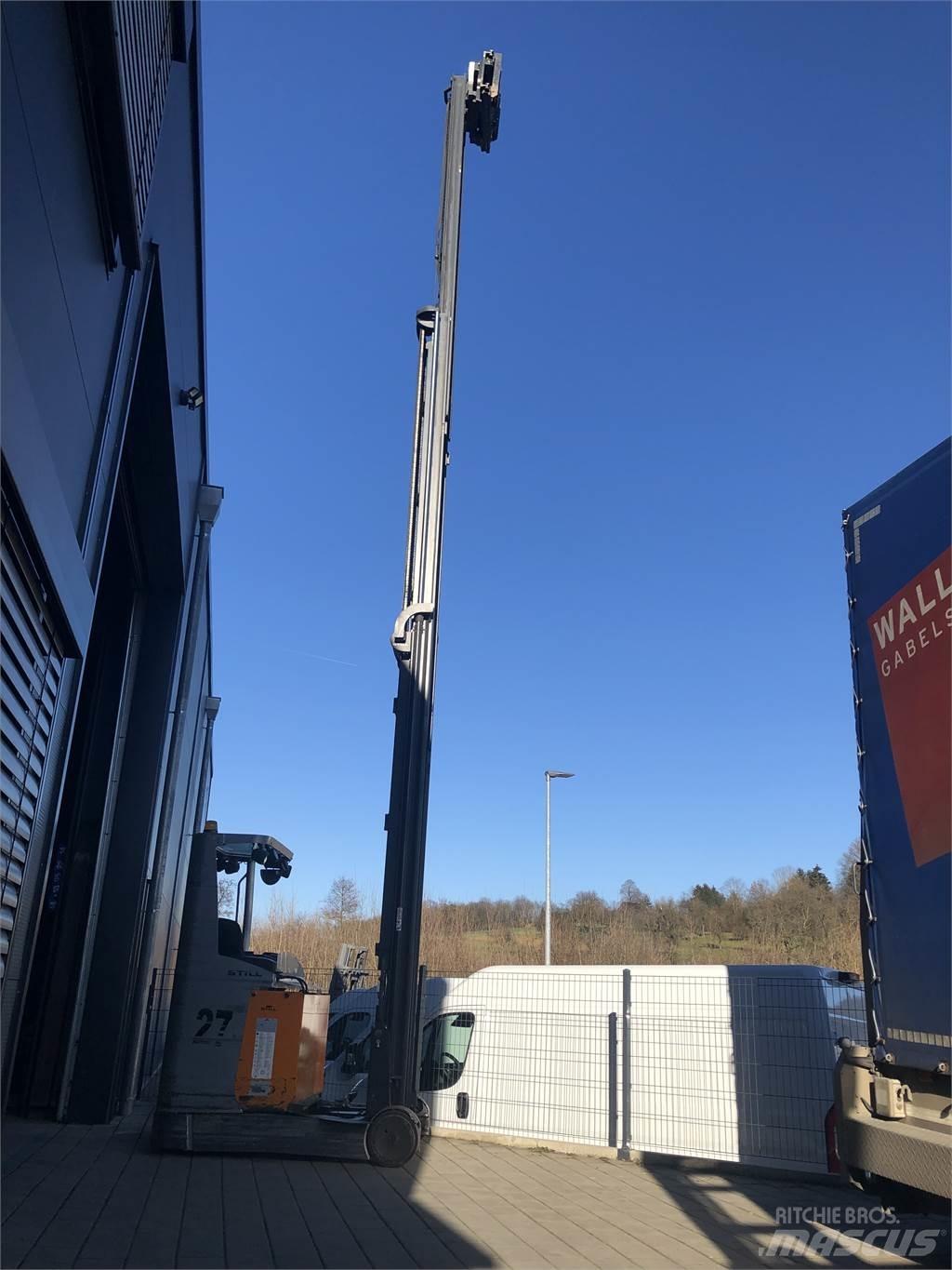 Still FMX20 Reach truck - depo içi istif araçları