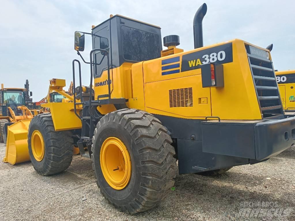 Komatsu WA 380 Tekerlekli yükleyiciler