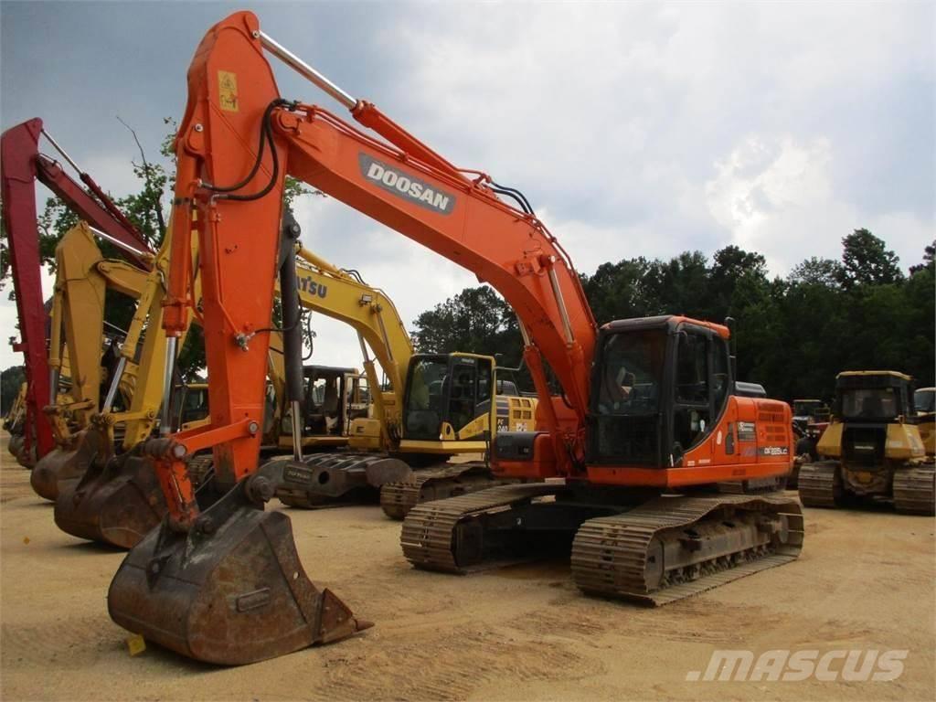 Doosan DX225 Paletli ekskavatörler