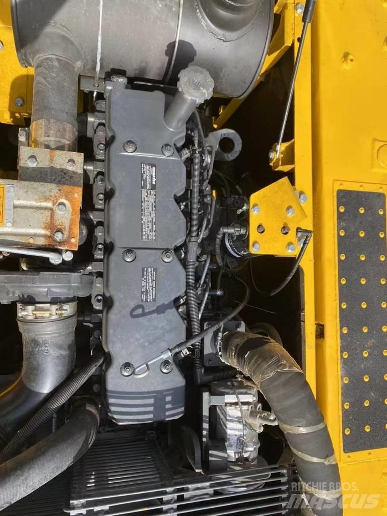 Komatsu 200-8 Paletli ekskavatörler