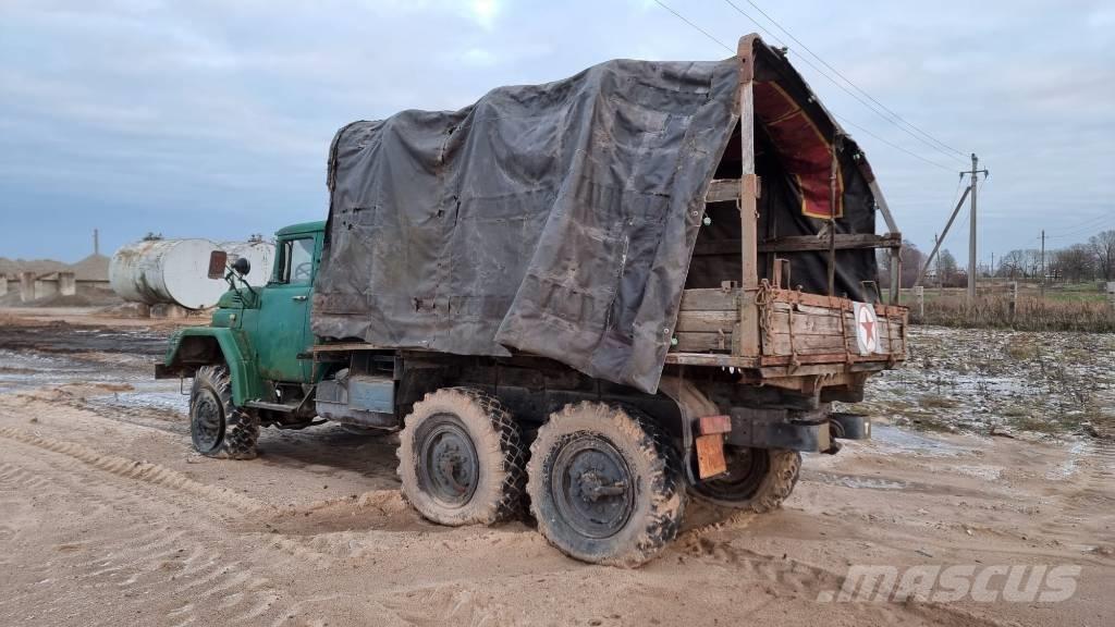 ZIL 157 K 6x6 Kapali kasa kamyonlar