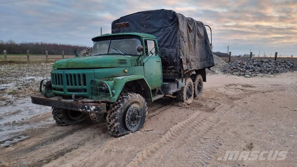 ZIL 157 K 6x6 Kapali kasa kamyonlar