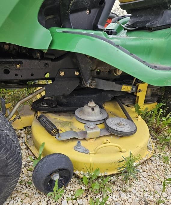 John Deere X 300 R Mobil çim biçme makineleri